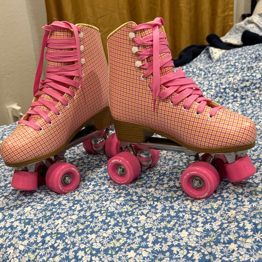 Impala Pink Plaid Women's Roller Skates - Picture 5 of 7